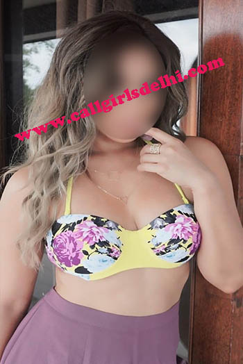 Available Escort Girl in Cannought Place